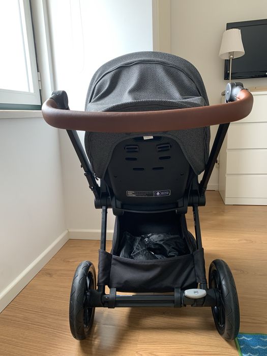 Carrinho bebé COMO NOVO