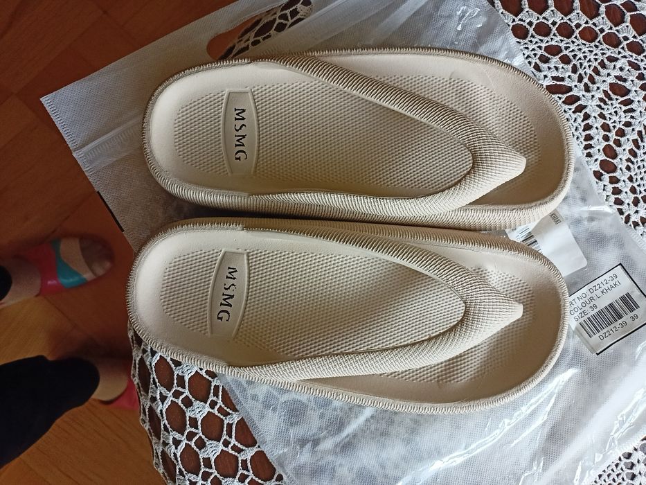 Klapki 39 japonki MSMG stylowe plażowe na lato