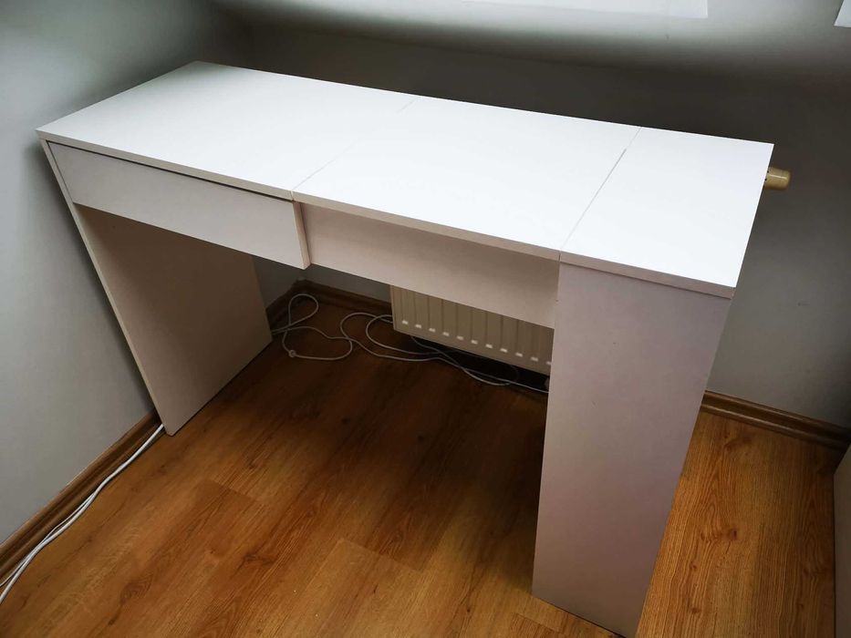 Nowoczesne biurko / toaletka 2w1 z lustrem i szufladą – biały mat