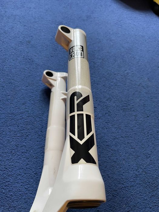 Dolne golenie RockShox Boxxer 26" QR20