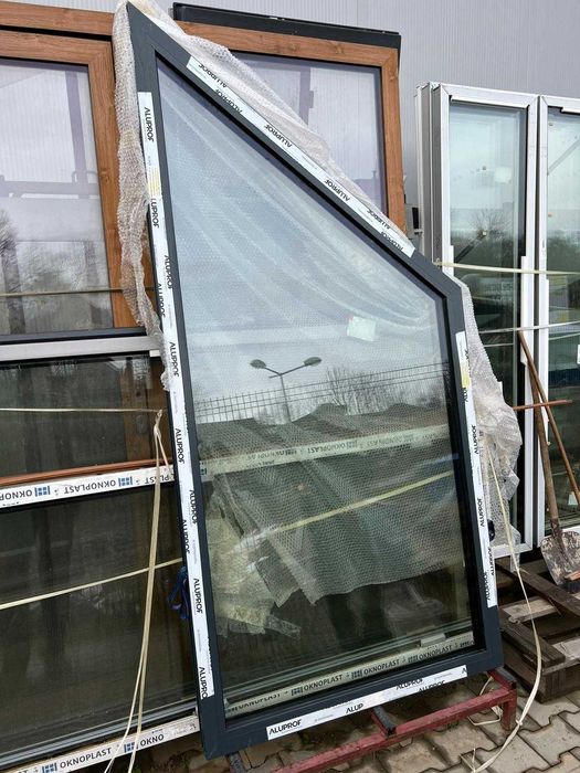 Okno aluminiowe 109x227 Fix w ramie trapez 3-szybowe