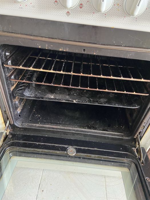 Продам электроплиту indesit дешево