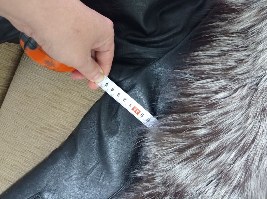 Кожаная курточка с чернобуркой