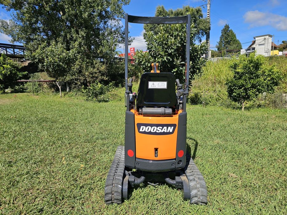 Mini escavadora doosan 1 tn
