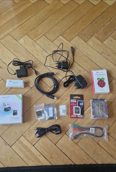 Raspberry Pi Model B+ – kompletny zestaw, nieużywany