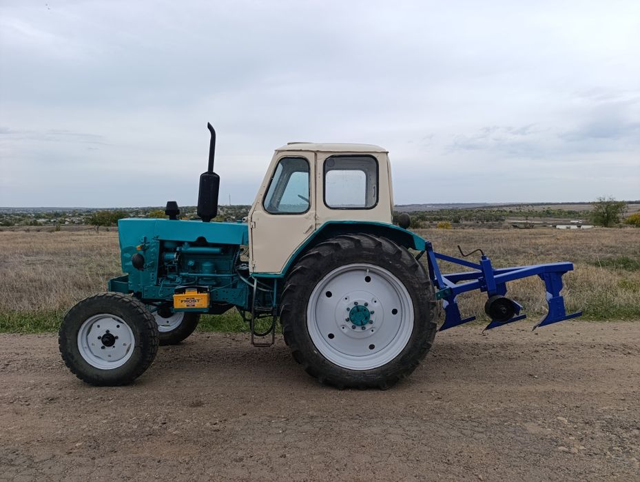 Продам ЮМЗ 6 з плугом