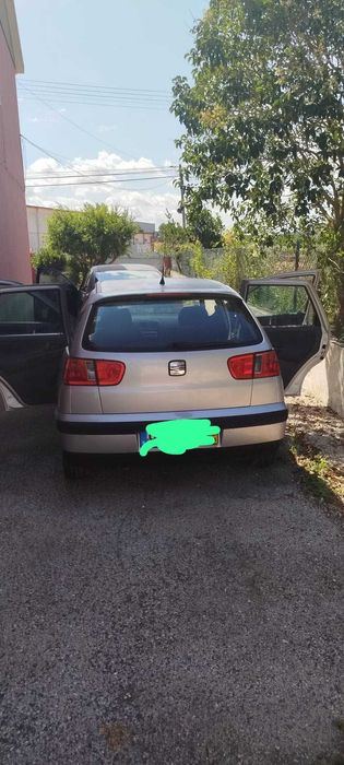 SEAT Ibiza 2000 razoável