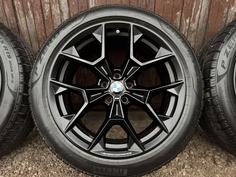 Felgi Koła 19 MPERFORMANCE BMW G60 G61 Opony Zimowe Pirelli