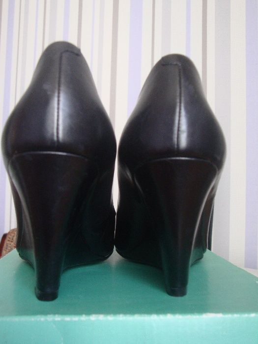 Босоніжки Clarks