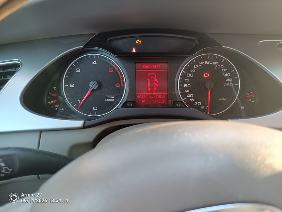 Audi A4 b8 ,com motor fiável apesar dos quilómetros , possível trocar por carrinha de 3 lugares