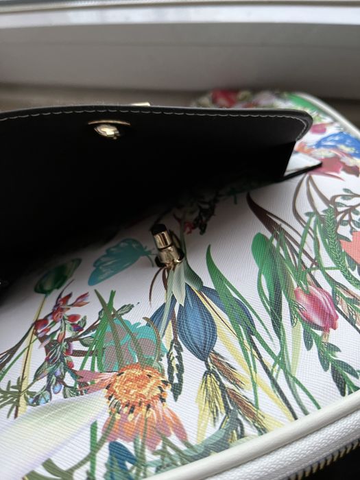 Mochila com Padrão floral colorido