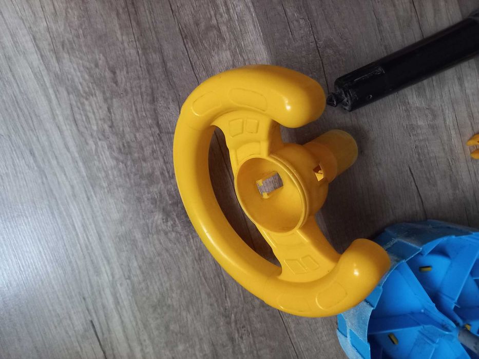 Машина толокар, запчасти: колеса, руль,спинка.