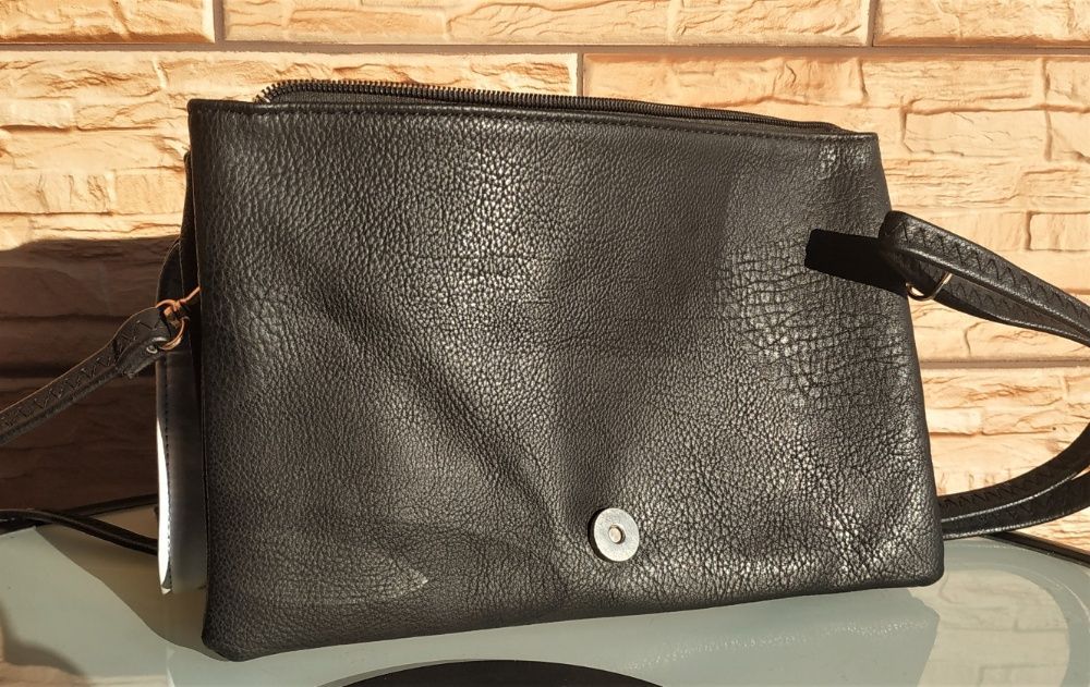 > > > TOREBKA na RAMIĘ - PARIS - Motyw Paryż