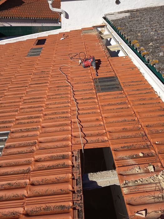 Telha marselha usada cerâmica Torrense 22m2 (293 telhas)