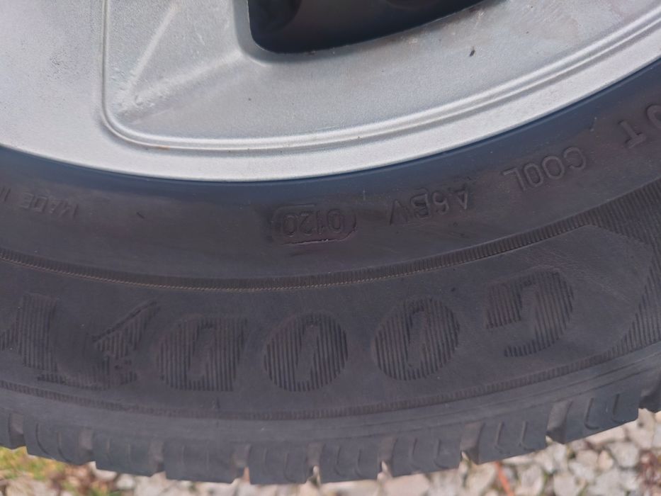 Koła 5x160 z oponami letnimi