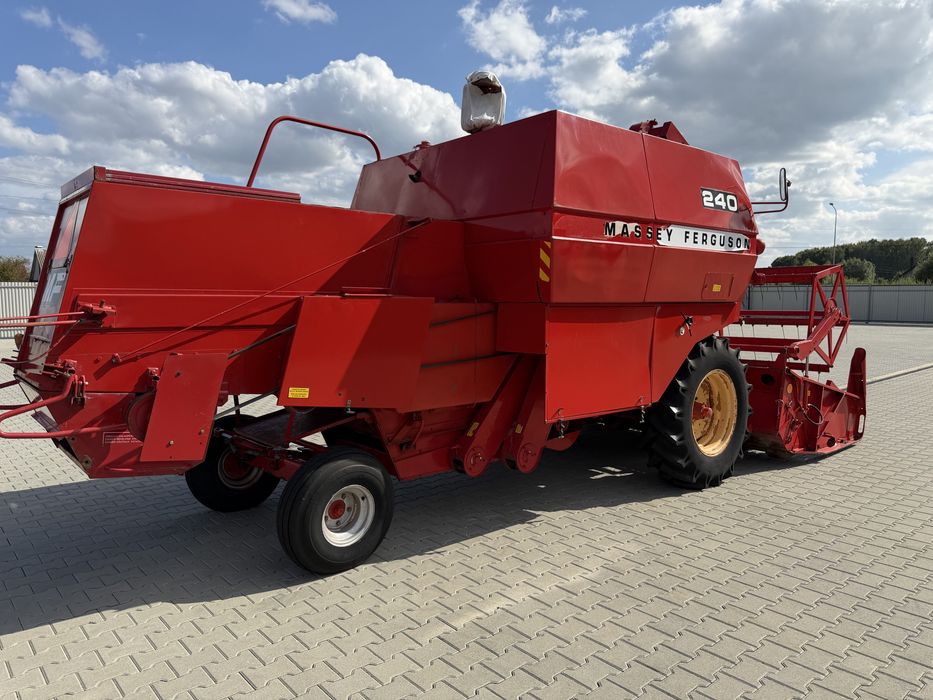 Massey Ferguson 240, Масей Фергусон, Комбайн