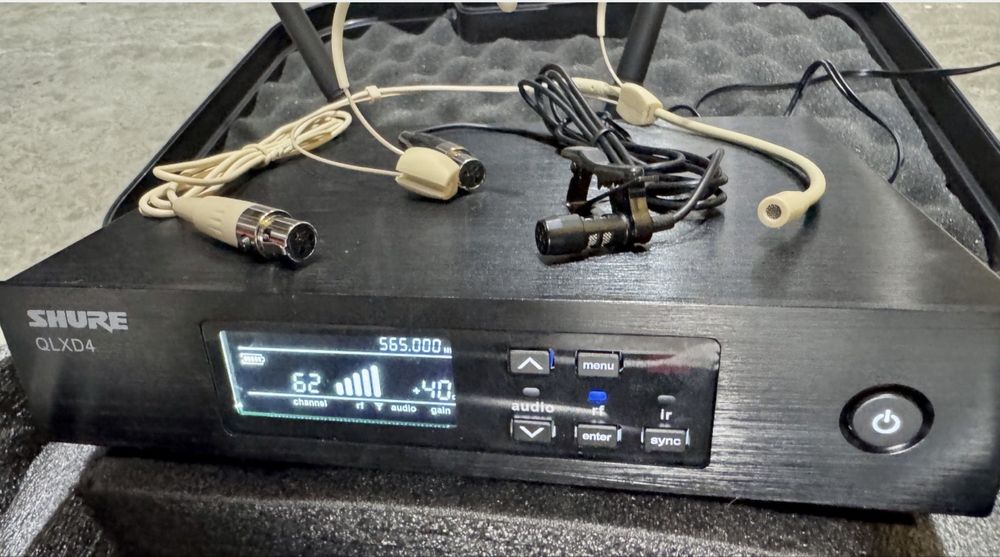 Радіосистема Shure QLXD Beta58,ручний мікрофон,гарнітура,петличка,кейс