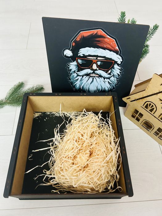 Коробки новорічні подарункові бокси