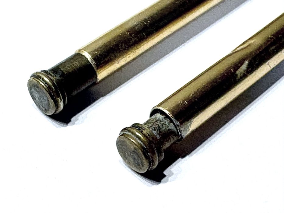 Conjunto de pequena caneta e lápis da companhia de aviação Alitalia