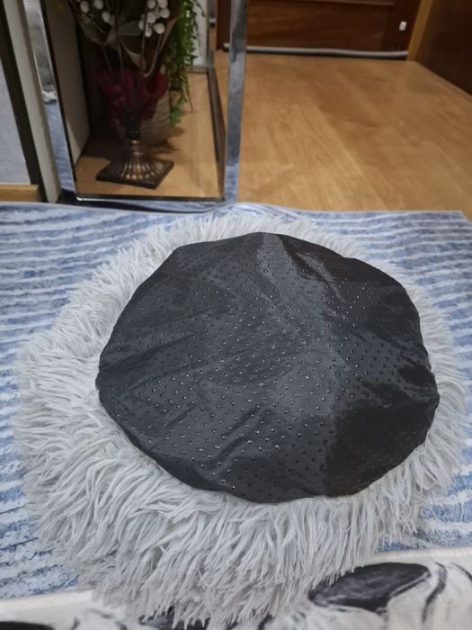Cama para cão . Está nova impe. Fácil de kavar e muito nacia