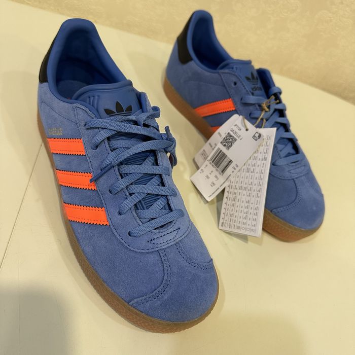 adidas Gazelle. Жіночі кеди.Оринінал. Р -38,5 - 39,5