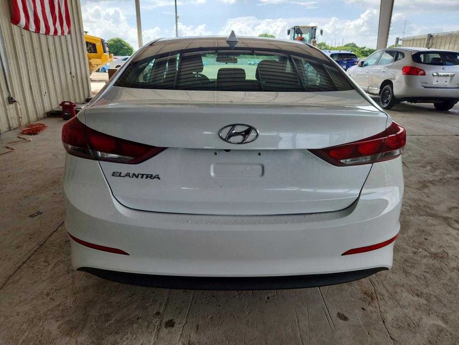 Hyundai Elantra SEL 2018