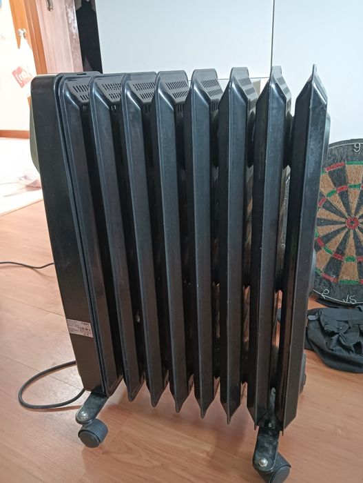 Radiador a Óleo EDM 1500W (8 Elementos) – Como Novo / Em Excelente Estado