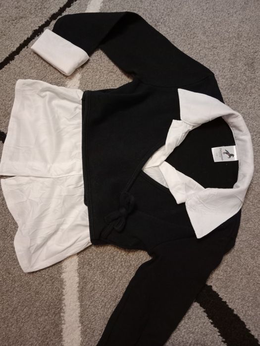 Koszula biała z bawełnianą bluzą na wierzchu