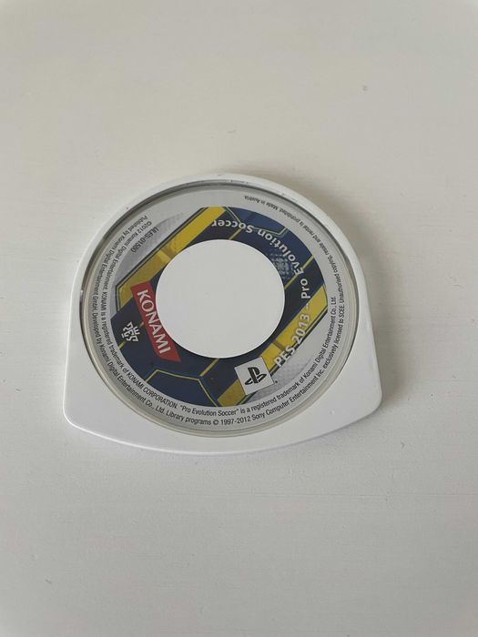 PES 2013 - Pro Evolution Soccer (PSP) - Completo & Testado
