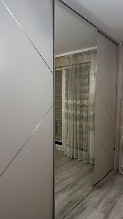 Drzwi przesuwne do szafy