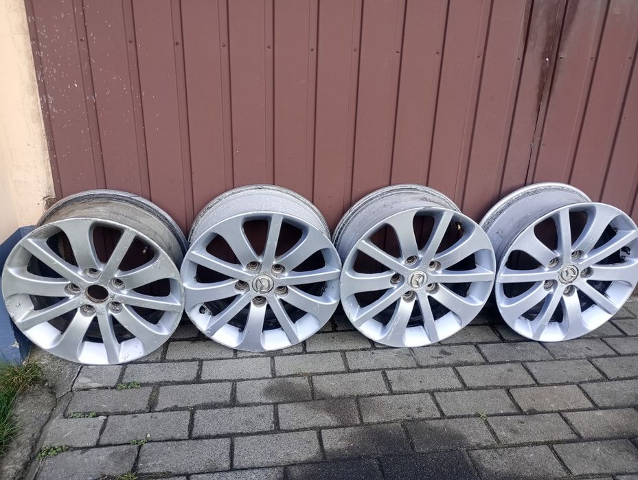 Felgi aluminiowe Mazda.