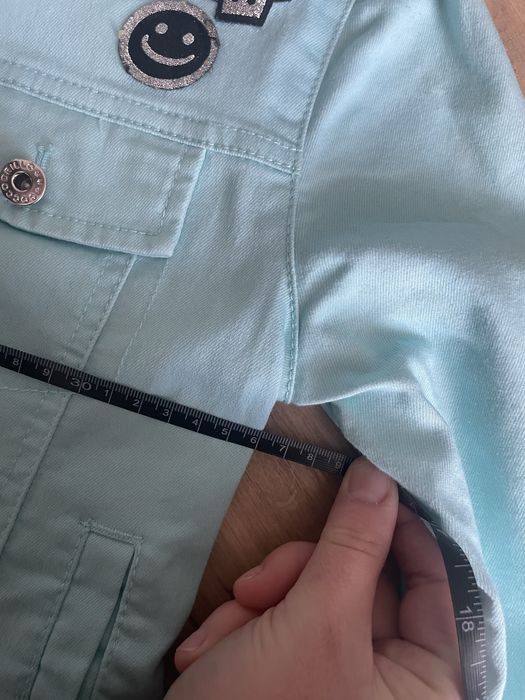 Джинсова куртка.