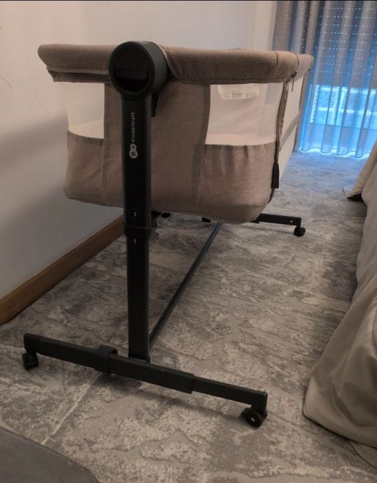 Cama de bebê pouco usada, está como nova