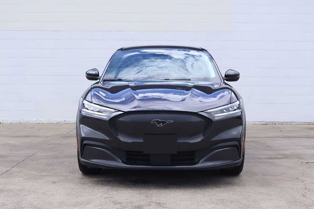 Ford Mustang Mach-E Premium      2023