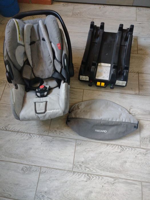 Fotelik samochodowy z bazą