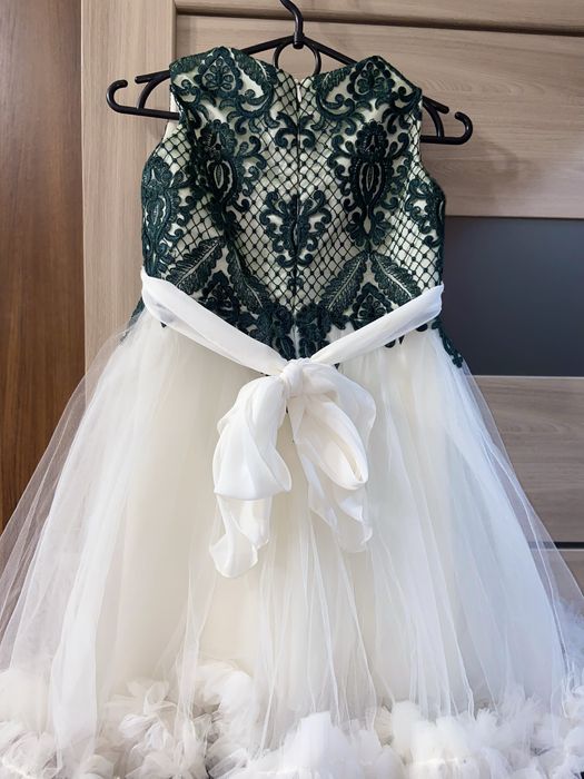 Нарядное платье для девочк