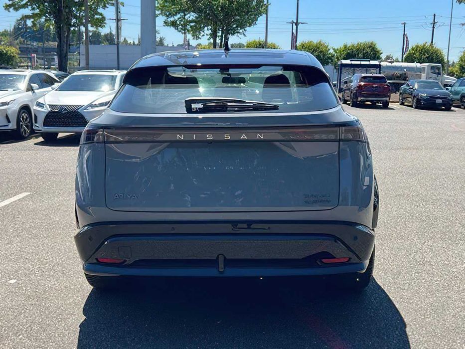 Nissan Ariya      2024