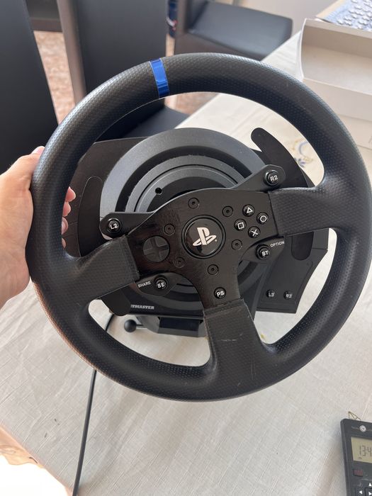 Volante Thrustmaster T300 RS + Pedais