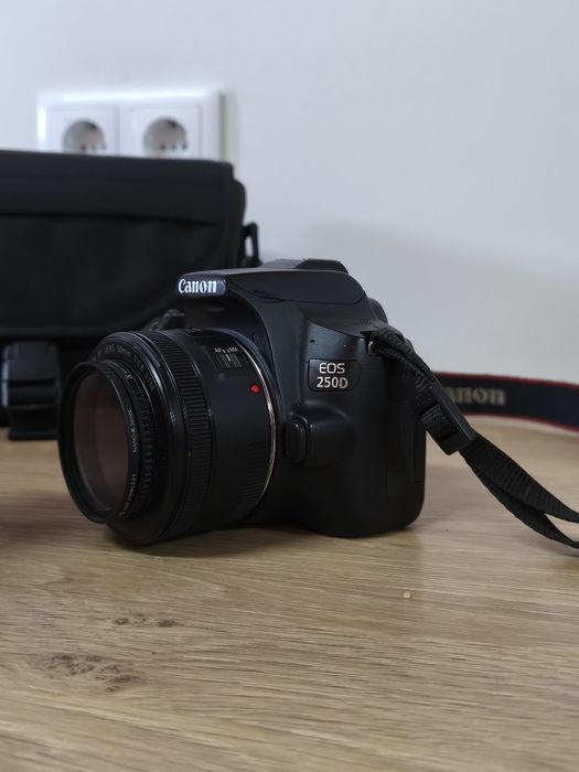 Canon dslr 250d.