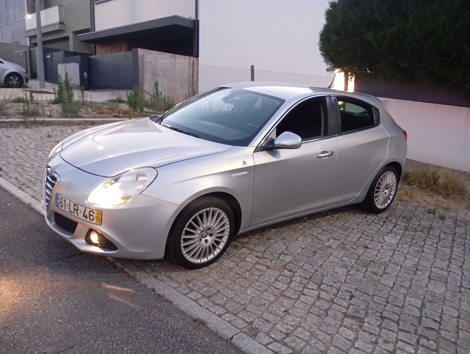 Alfa romeo giulietta 1.6 jtdm ( troco fiat 500)
