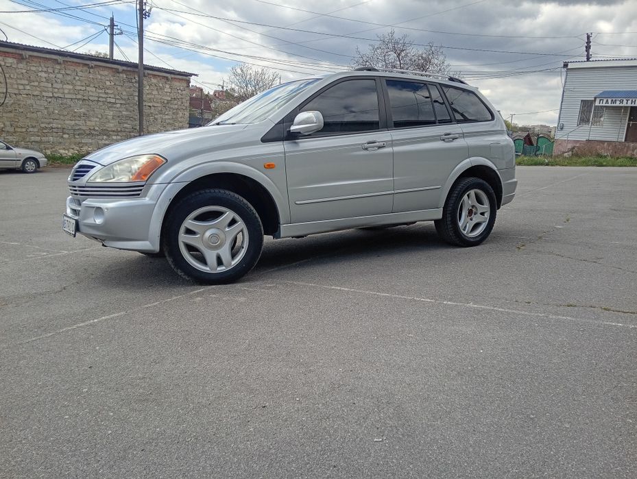 Ssang Yong  Cyron