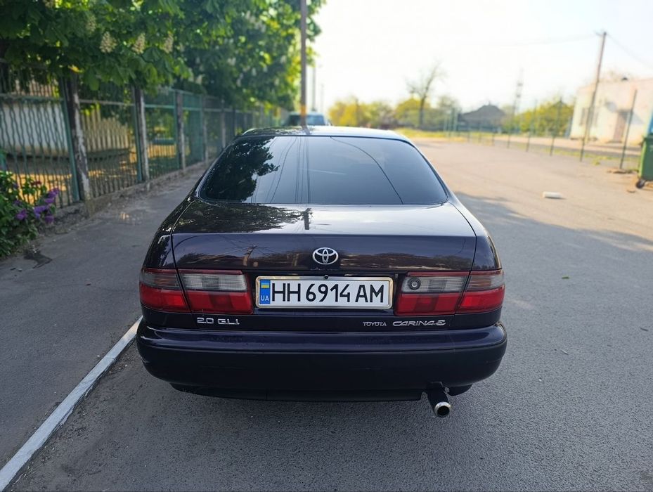 Toyta carina E 2.0 газ/бензин