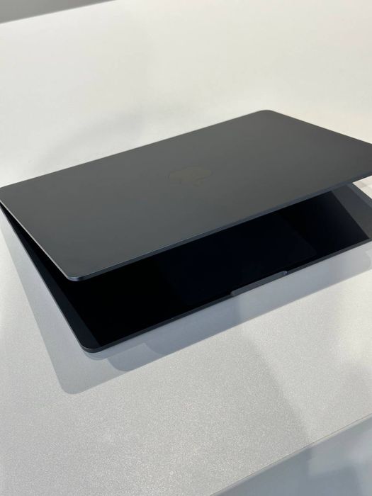 MacBook Air 13.6" 2022 M2 8/256Gb Midnight (699$) Доставка