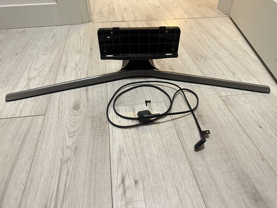 Stojak + kabel / zasilacz do telewizora SAMSUNG 6 series 43” 2017