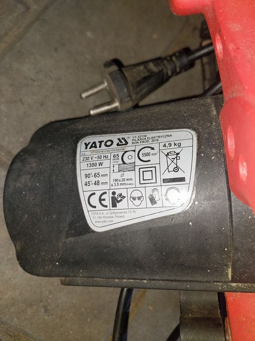 Pilarka elektryczna YATO 1300 W