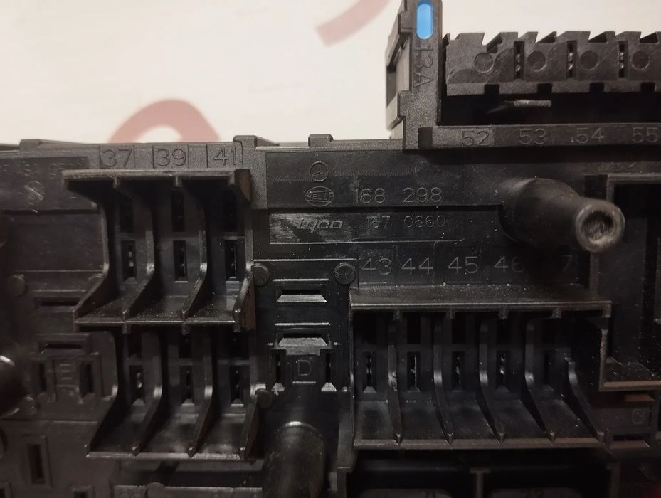 CAIXA DE FUSIVEIS MERCEDES CLASE E / C W204 W212 REF- 0-1670658-1