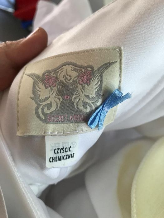 Suknia Ślubna Secret Angel z dodatkami