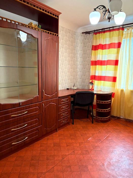 Продаж 2х кімнатної квартири з великою кухнею / молодіжний