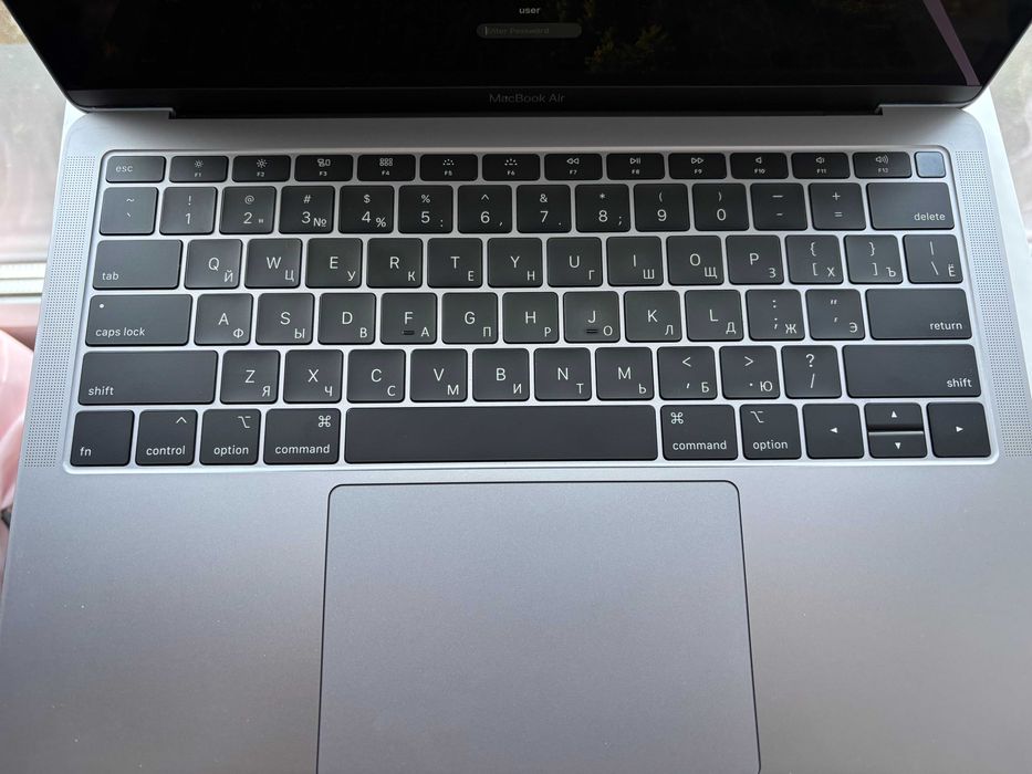 MacBook Air 13" (A1932) / i5 / 8GB / SSD 128GB / 46 циклів батареї