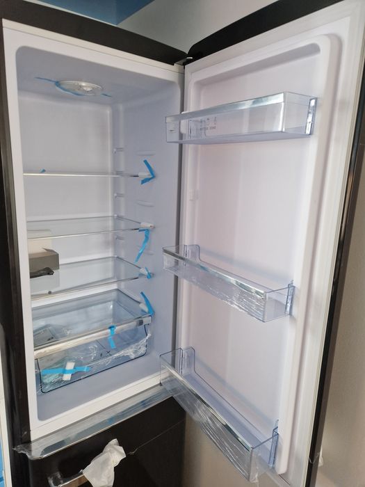 Frigorífico novo retro vintage preto Create com fatura